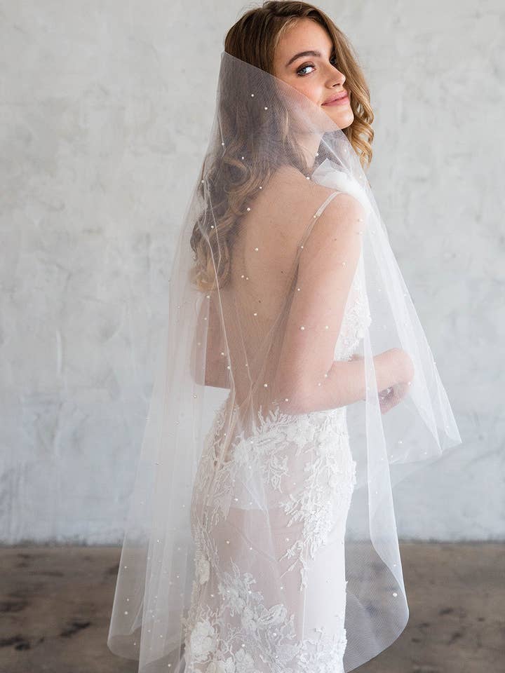 THEOLA FINGERTIP VEIL - CRISTAUX ÉPARS ET PERLES pour la vente par Brides & Hairpins