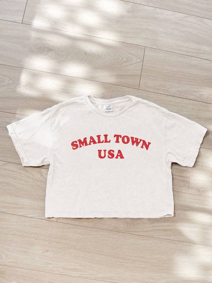 Tampo Gráfico Mineral Cortado SMALL TOWN USA por atacado de OAT COLLECTIVE