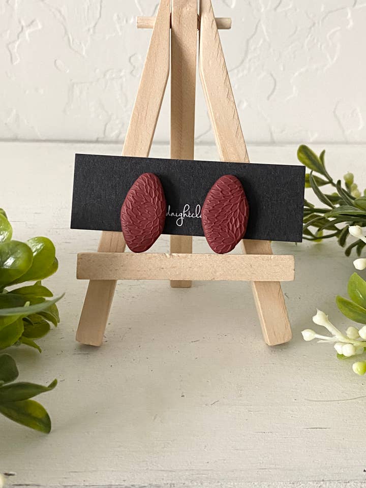 Orecchini bordeaux - Orecchini ovali organici per la vendita all'ingrosso da parte di midnightclayco