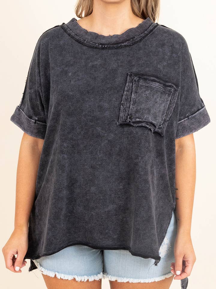 Mineral Wash Distressed Slit Patch Pocket Oversize Tee for wholesale by Umorger