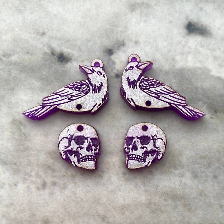 Moule en silicone pour boucle d'oreille corbeau et crâne pour la vente par EllaRaeMouldsVinyls