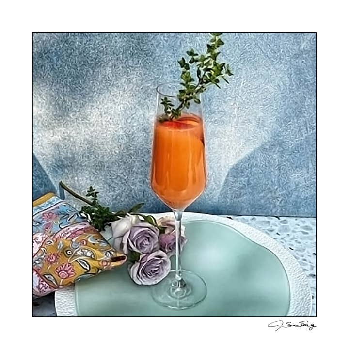 Mimosa à la pêche pour la vente par Signature Image Gallery