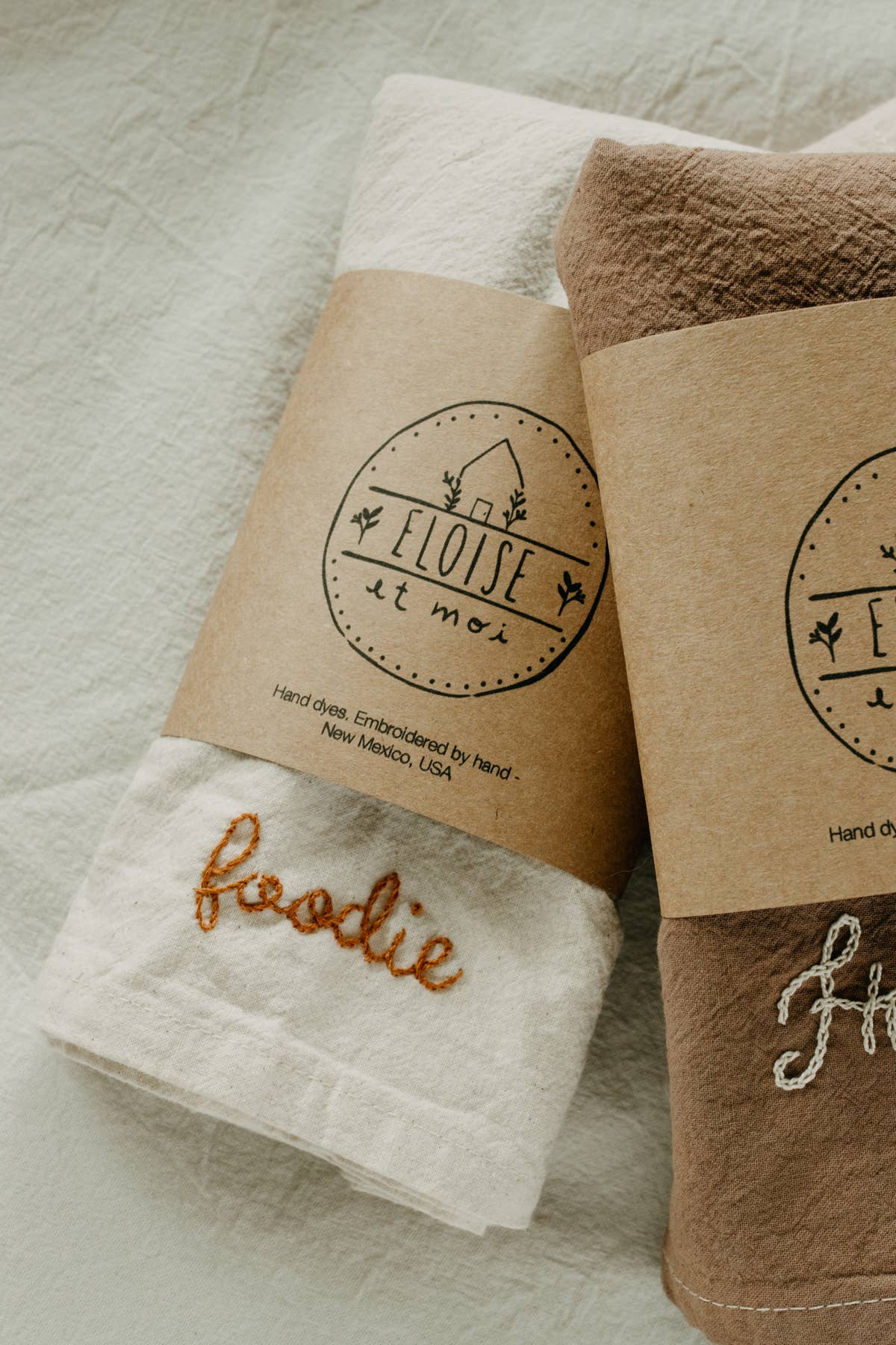 Eloise et moi – wholesale Kökshandduk – Handbroderad Handfärgad Ekologisk bomull Kökshandduk10