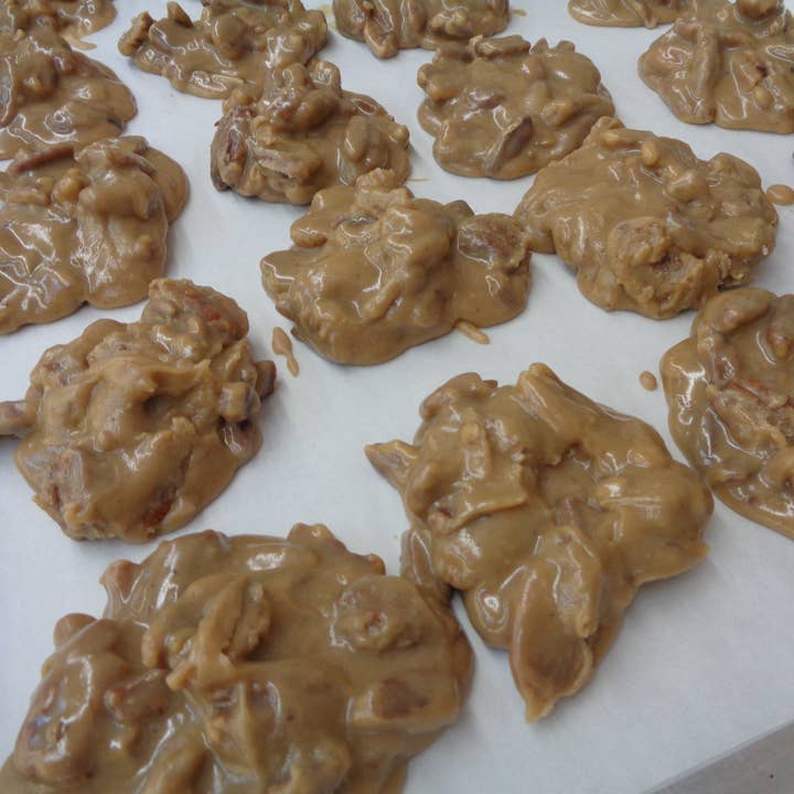 Bear Creek Candy Kitchen - Wholesale Chocolate Covered Sweets - 🍬✨Pecan Pralines 👩🌾 (1 pound)
