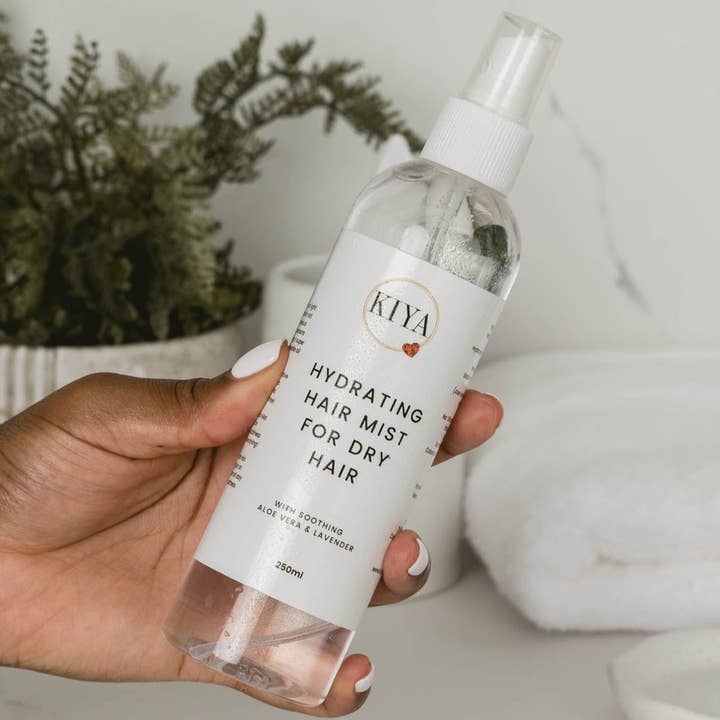 HYDRATING HAIR MIST FOR DRY HAIR for wholesale by Kiya Cosmetics