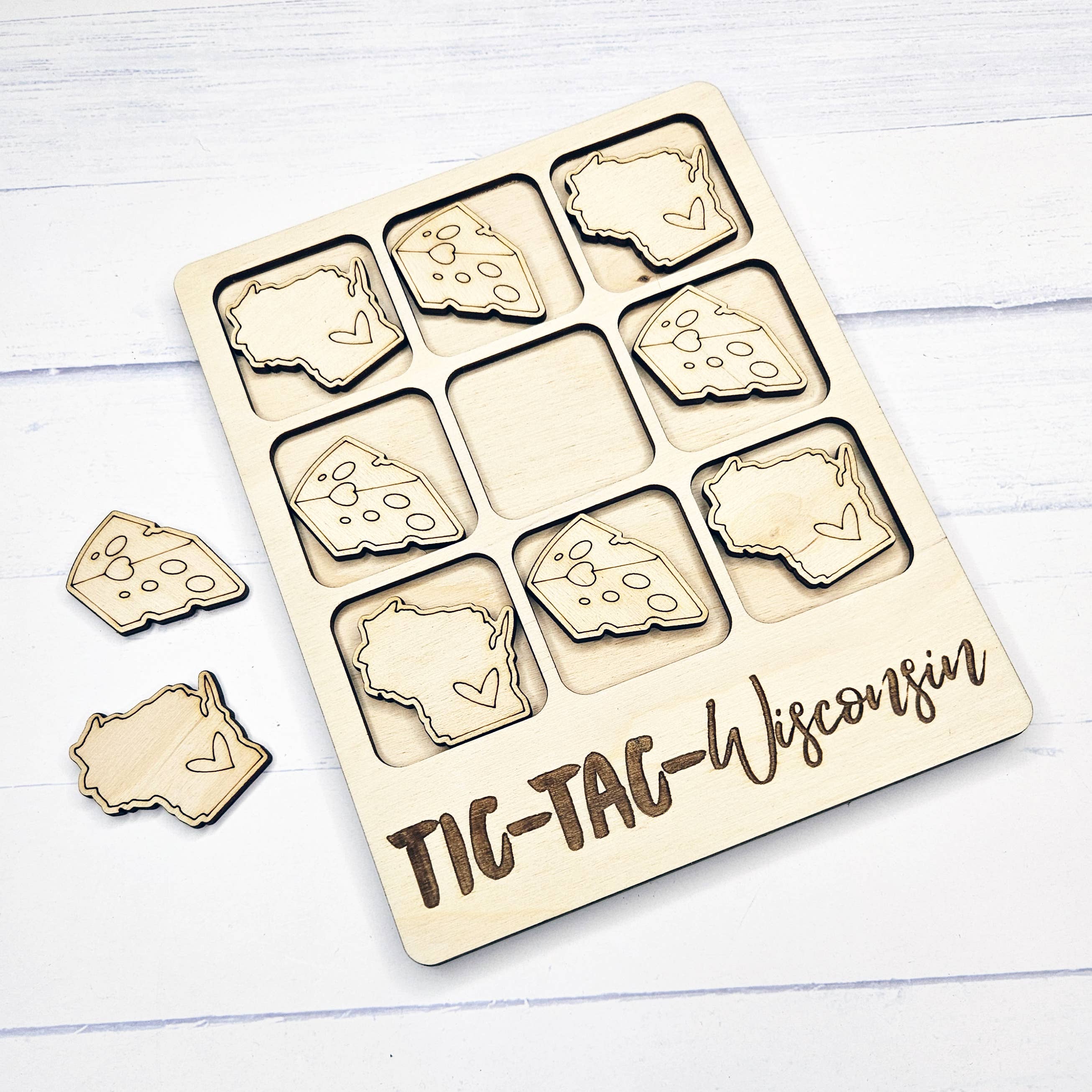 The Trendy Traveler – wholesale Board game – Wisconsin Cheese Tic-Tac-Toe Game1