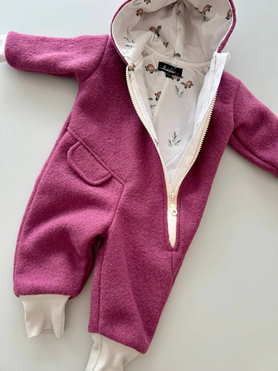 Walkoverall Beach Runner – Berry with Turtle Food for wholesale on Faire8