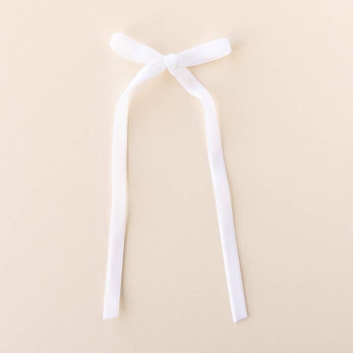 Nœud en ruban blanc | Statement pour la vente par Modern Piggy