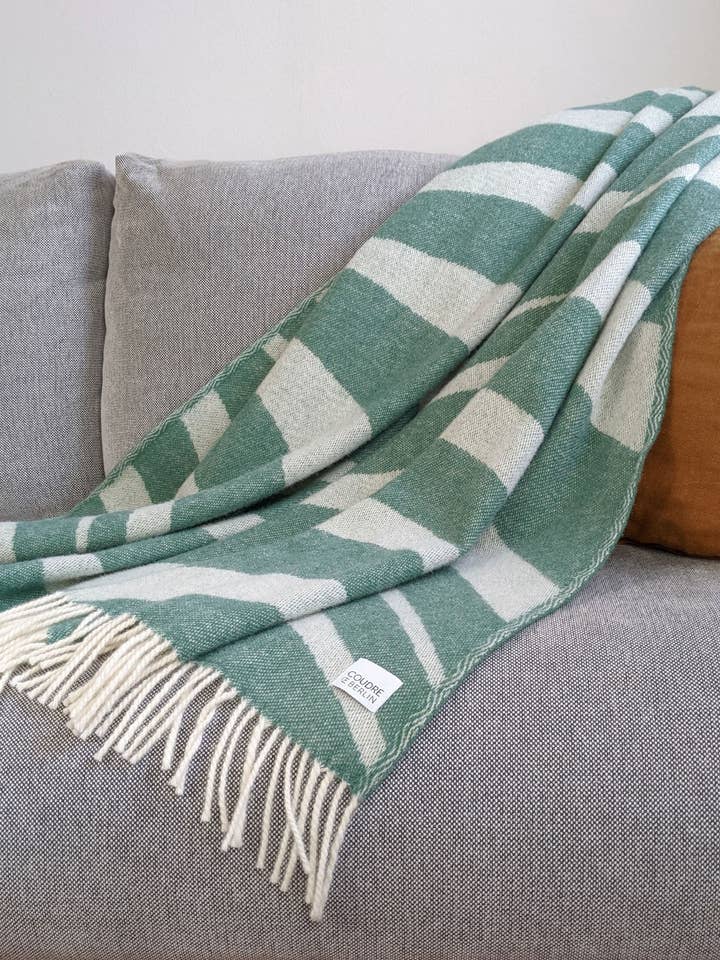 Coperta di lana / coperta morbida verde pietra intenso per la vendita all'ingrosso da parte di Coudre Berlin