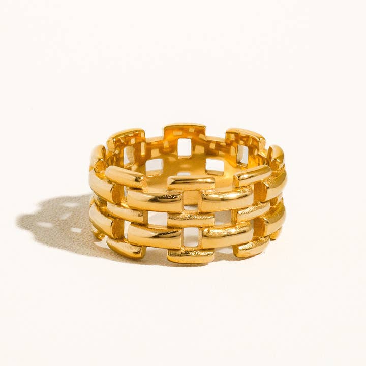 Roxie 18K Gold Non-Tarnish Braided Chain Ring for wholesale on Faire1