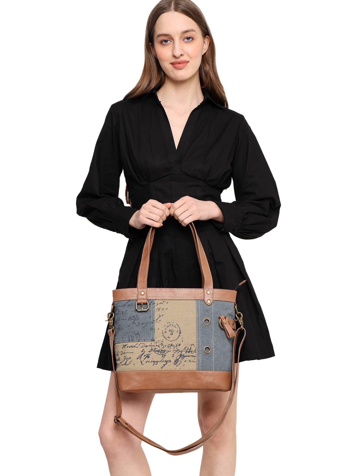 Mona B. – wholesale Axelremsväska – Dam – VINTAGE SCRIPT AXELVÄSKA, DAMMIG BLÅ, M- 1834 1