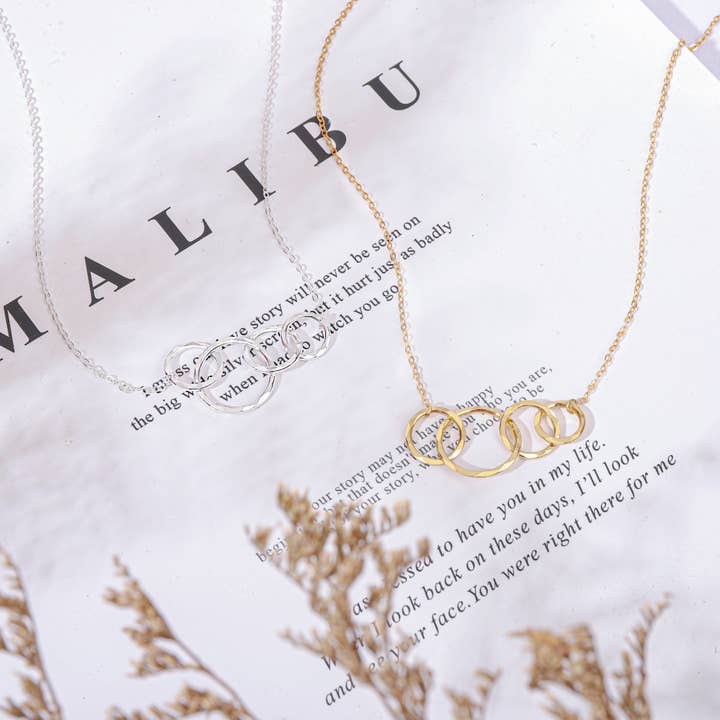 hope love shine - Vendita all'ingrosso Collana con ciondolo/pendaglio - Collana con 4 anelli in oro e argento - Regalo di gioielli per quattro sorelle6