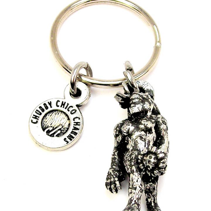 Porte-clés Bigfoot en forme de sasquatch 3D pour femme pour la vente par Chubby Chico Charms