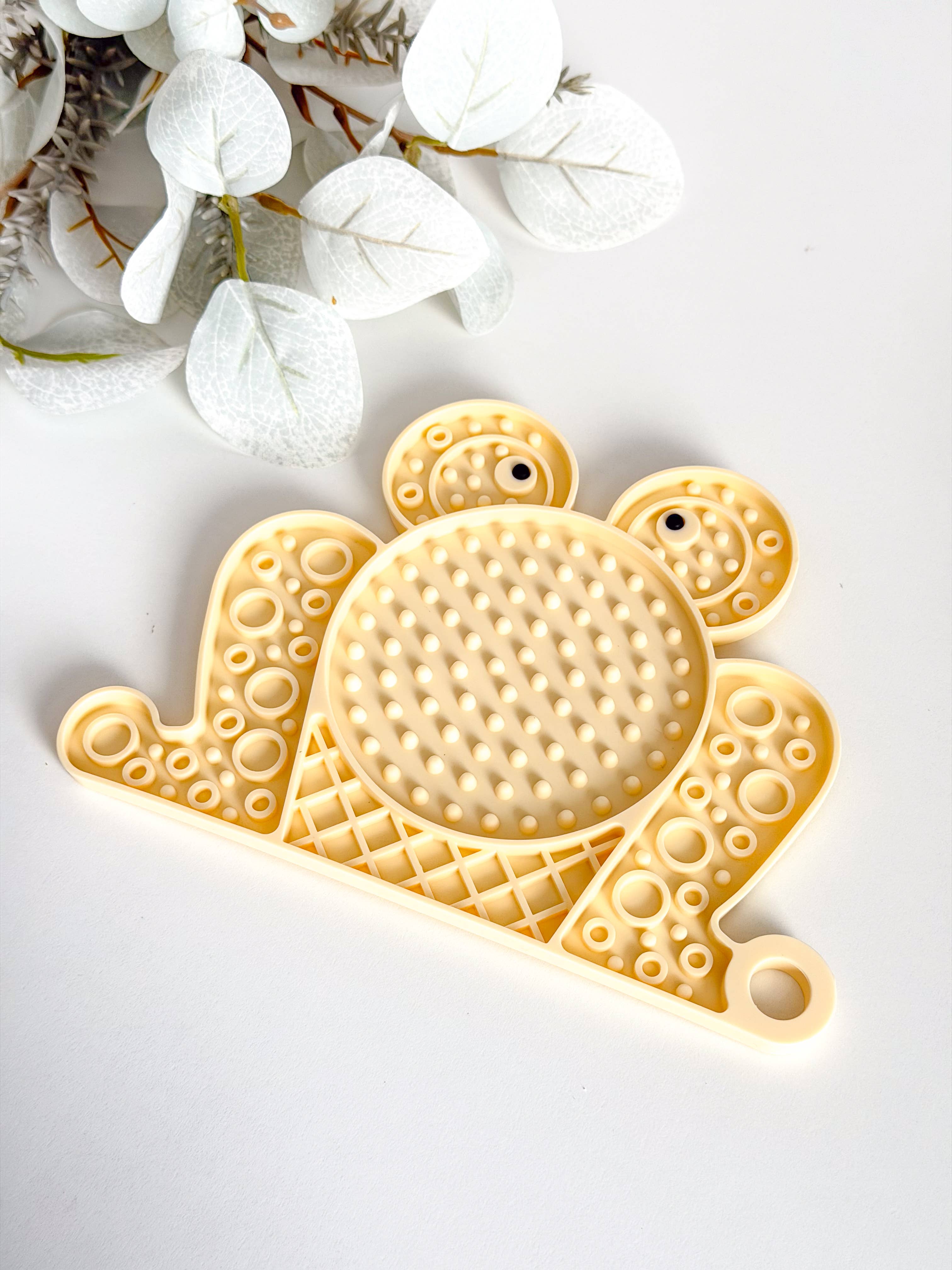 Doggotique - Wholesale Pet Food Mat - Dog - Frog licking mat, feeding mat for small dogs and cats0