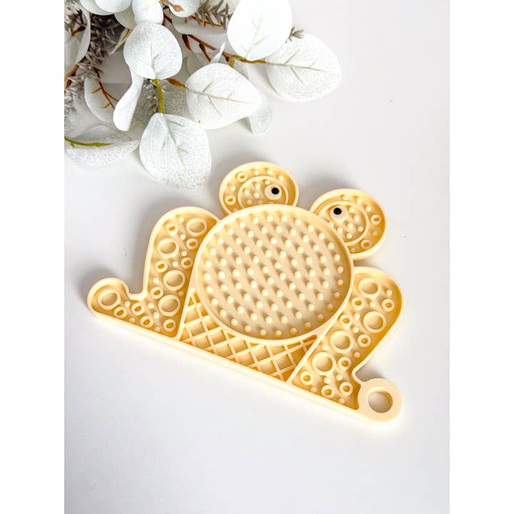 Doggotique - Wholesale Pet Food Mat - Dog - Frog licking mat, feeding mat for small dogs and cats