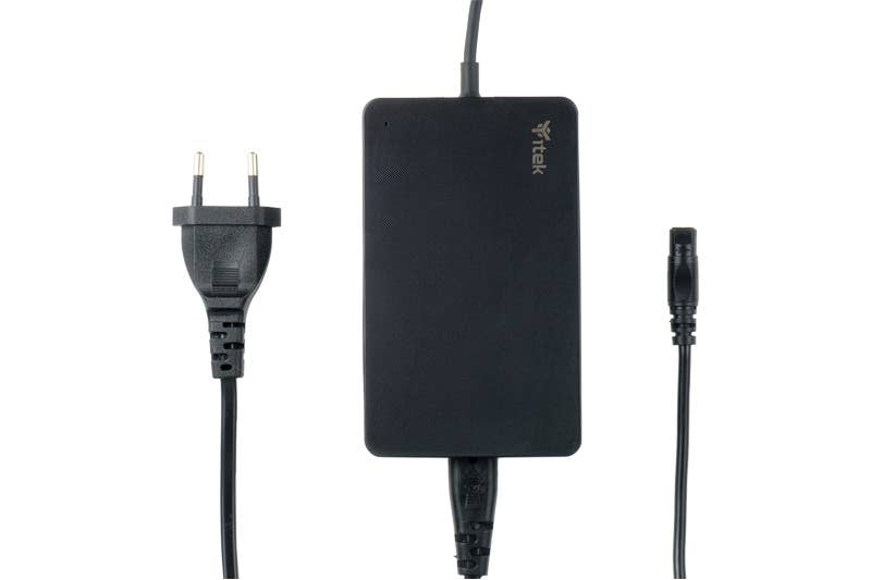 ITEK - Wholesale Power Adapter - Universal Power Adapter for Notebook - 65W, 8 Connectors1