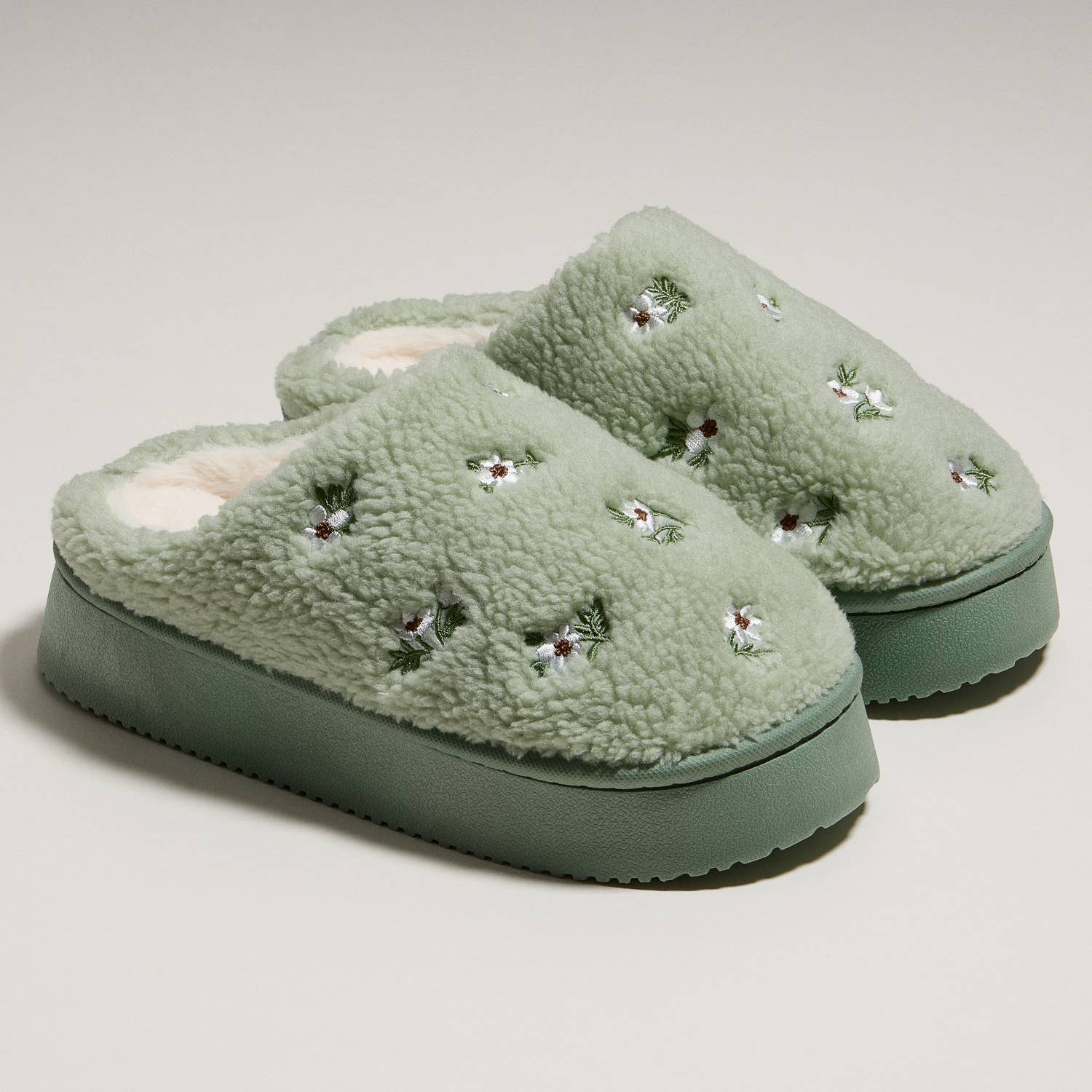 Frem - Wholesale Slippers - Women's - Embroidered Floral Indoor Slippers with Soft Fleece Lining for Christmas Gift12