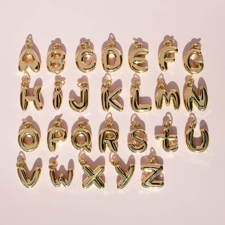 Charm initiale Bulle pour la vente par NOLIA Jewelry