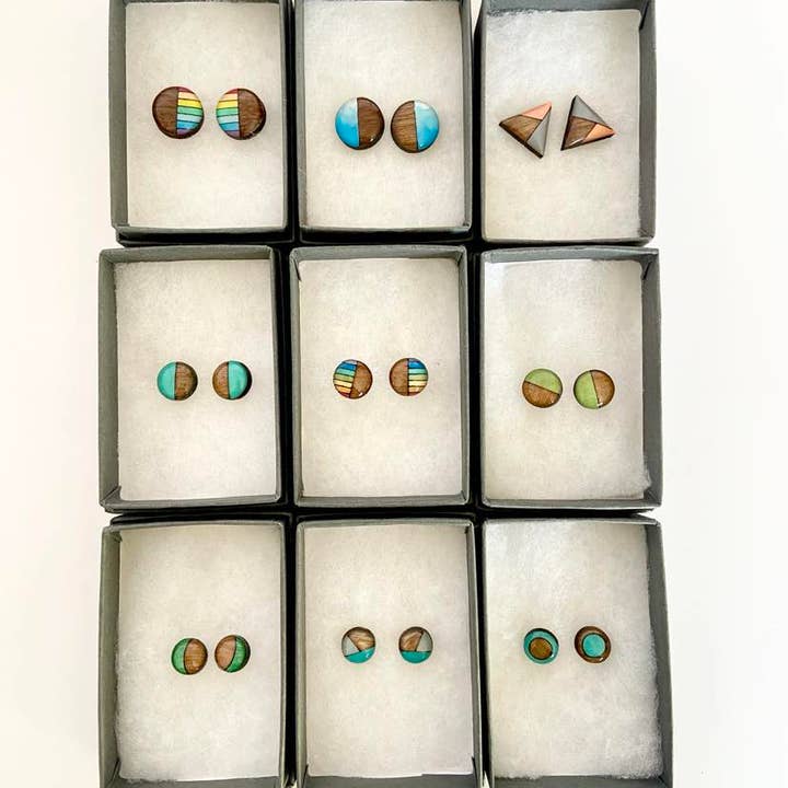 Mixed Box Classic Studs - Maxi pour la vente par All the Colour