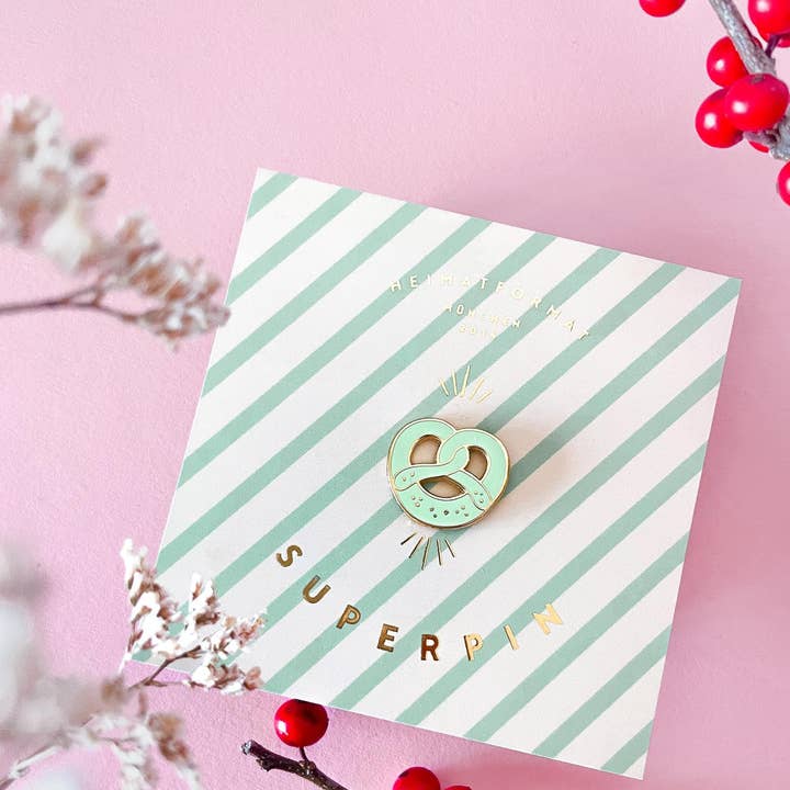 Spilla Brezen Menta, Accessorio Oktoberfest, Bretzel per la vendita all'ingrosso da parte di Heimatformat