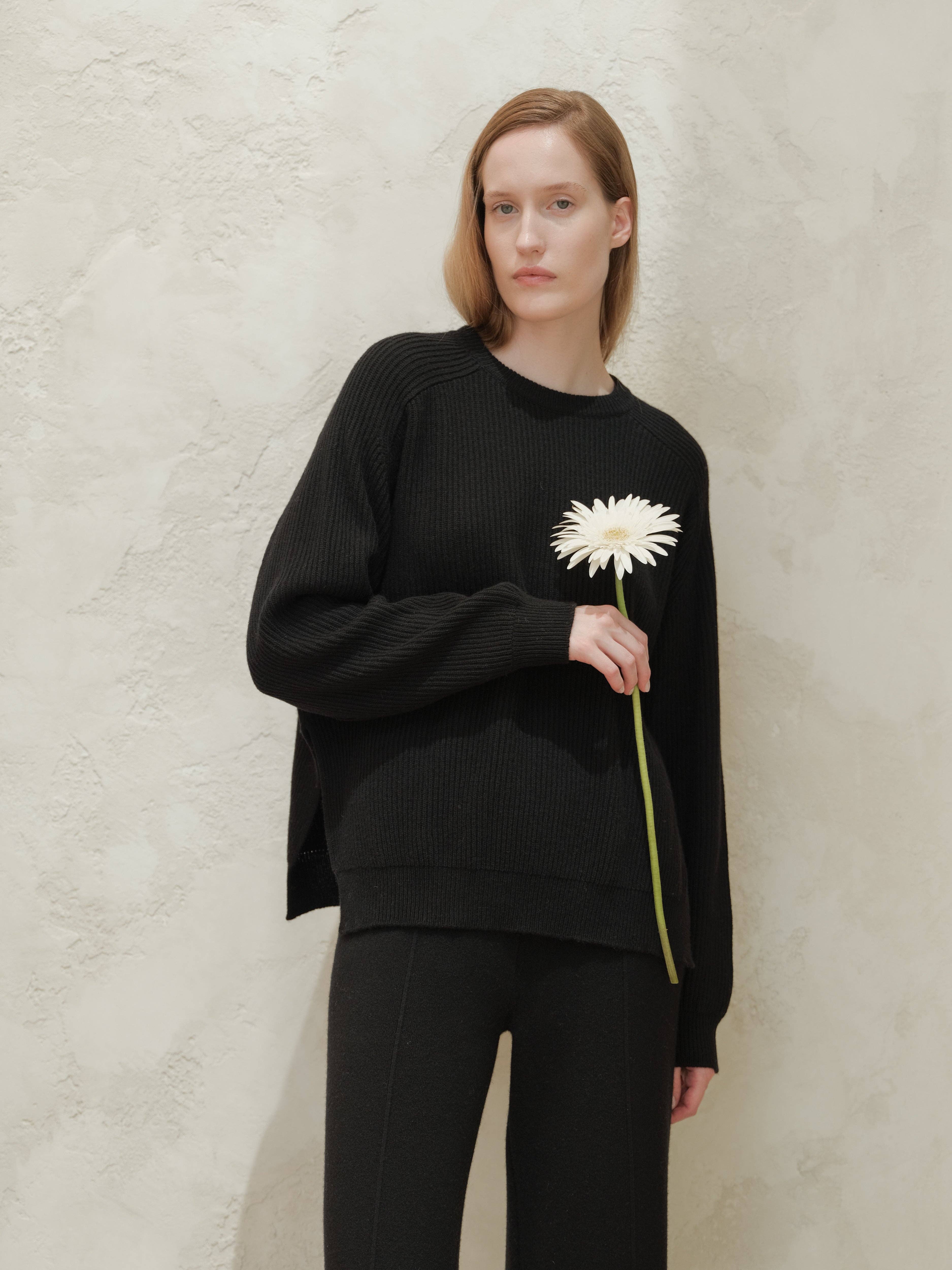 Lèmme - Wholesale Knit Sweater - Women's - Cashmere Mix Crewneck Ribbed Sweater with Lateral Slits12