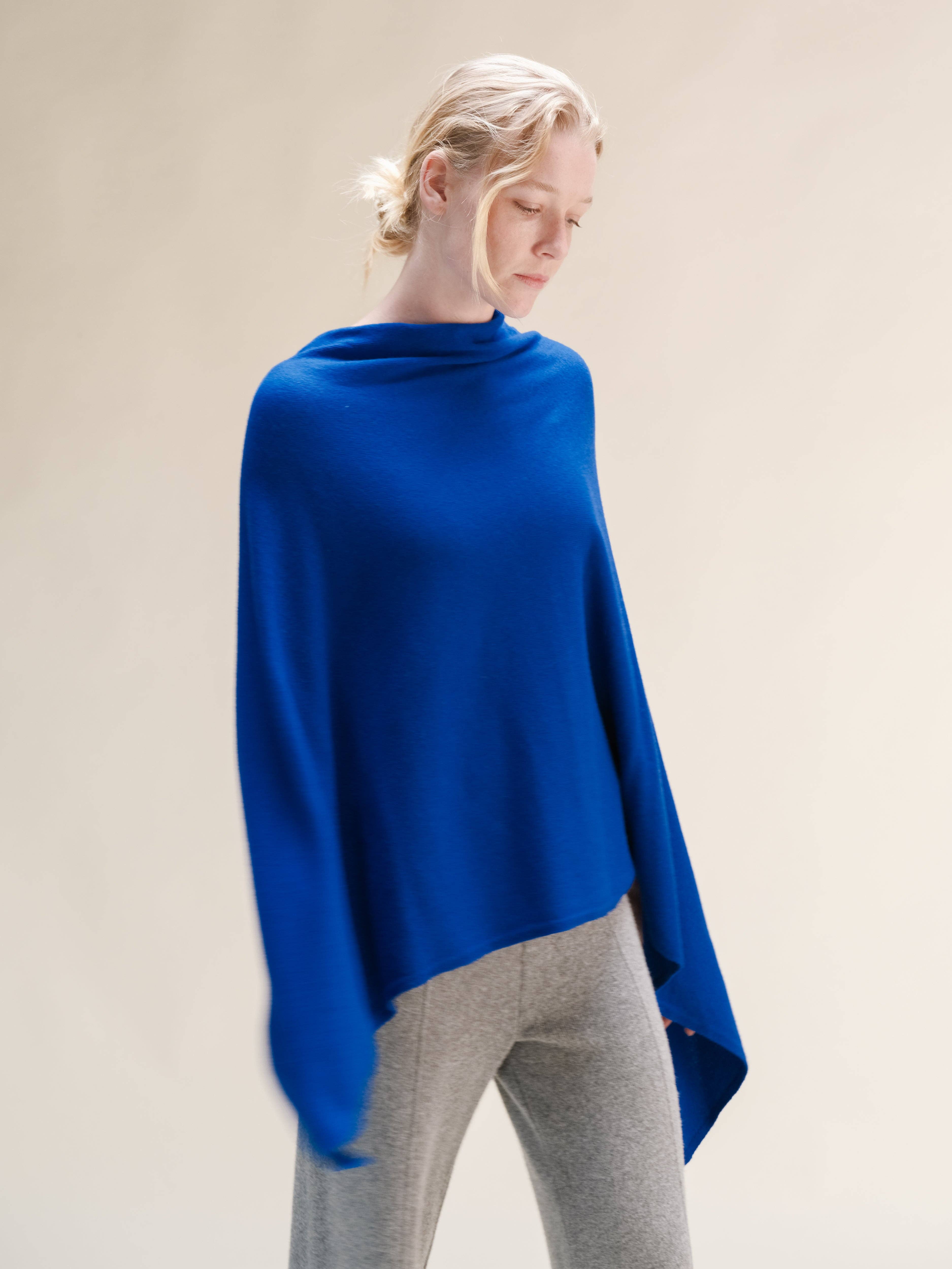 Lèmme - Wholesale Poncho - Women's - Cashmere Mix Asymmetric Poncho2