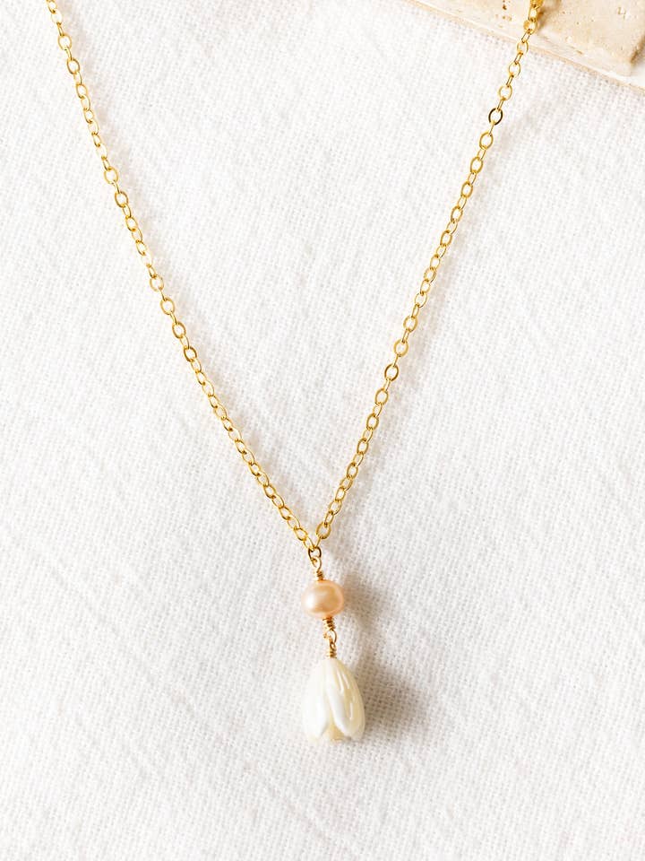 Collana Leilani per la vendita all'ingrosso da parte di Laine Honolulu