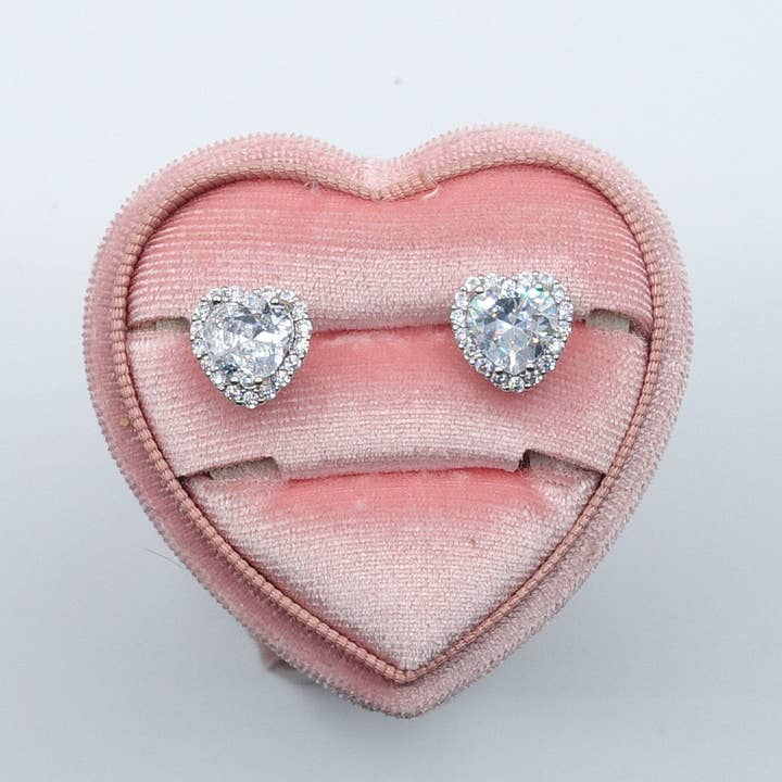 Daemon srls - Wholesale Stud/Post Earrings - DIANA ~Orecchini a bottone con cubic zirconia a forma di cuore
