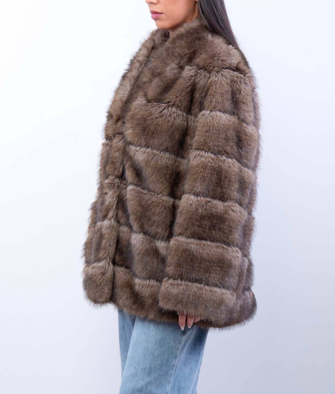 Kis 2 - Wholesale Fur/Faux Fur Coat - Women's - FUR COAT3
