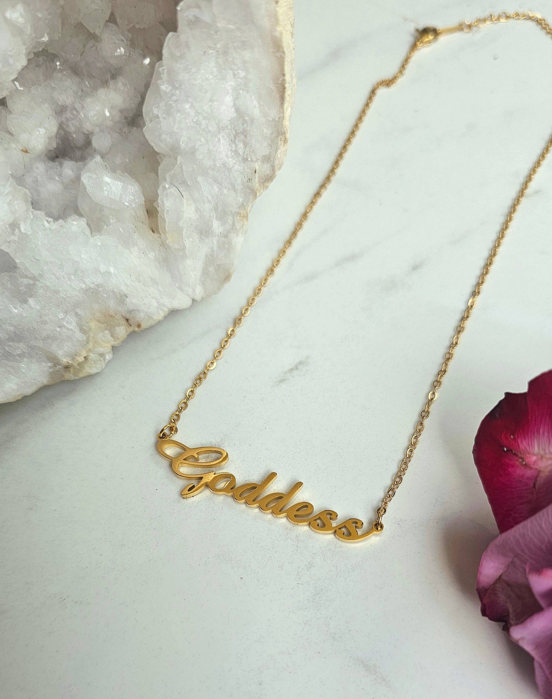 Moon Goddess – Großhandel Kette mit Anhänger/Charm – 18k vergoldete Göttinnen-Halskette2