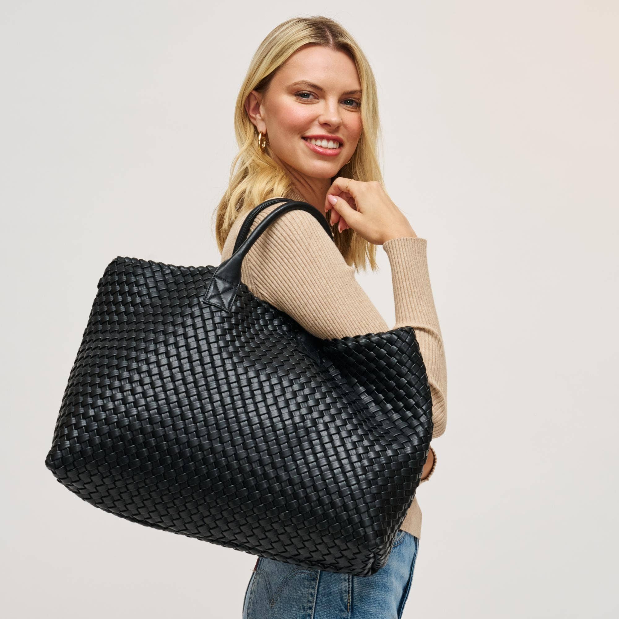 Urban Expressions - Wholesale Tote Bag - Women's - Ithaca Woven Vegan Leather Tote2