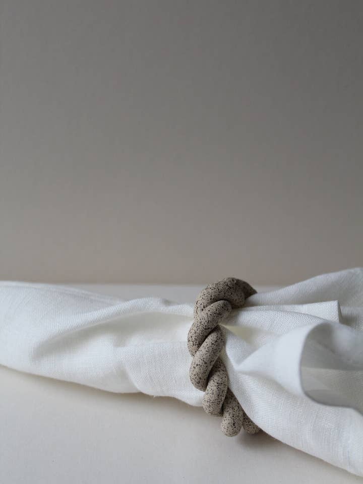 Speckled Napkin Rings - Set of 4 for wholesale by keraclay