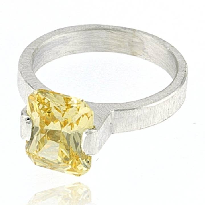 KF 758CZY for wholesale by Mysterium Collection