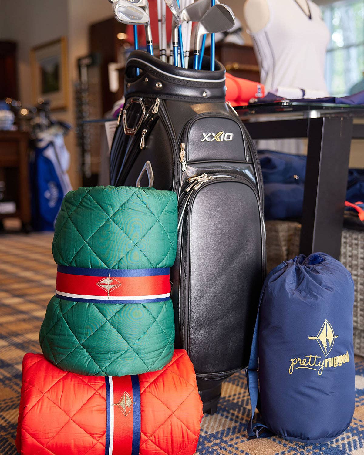 Pretty Rugged - Wholesale Throw Blanket - Waterproof Puffer Blanket with Pockets | Pretty Rugged11