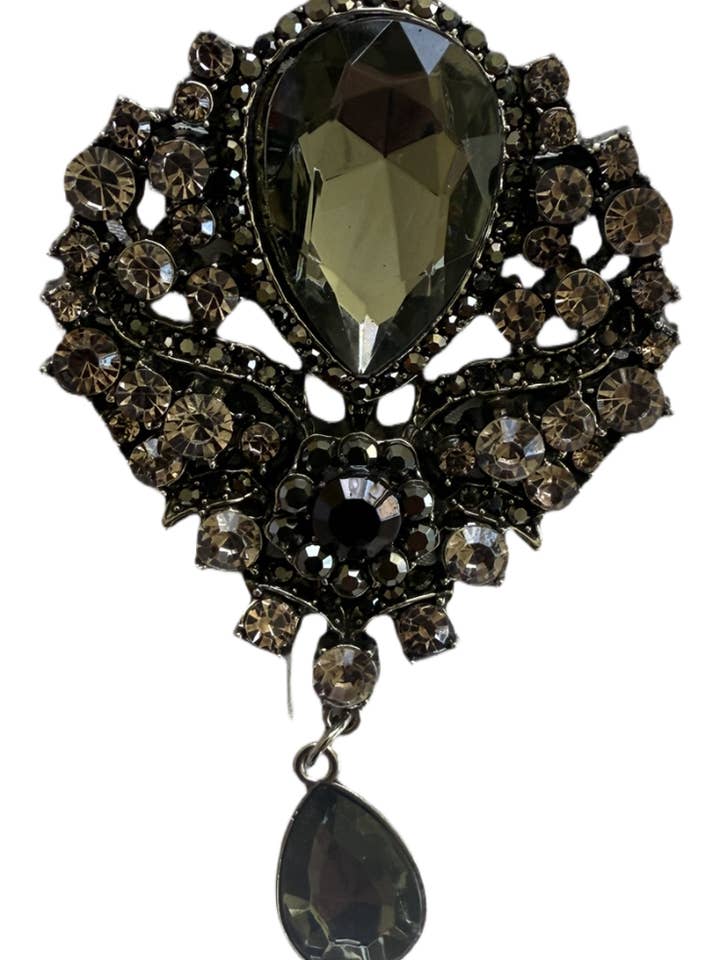Stunning Vintage Style Tear Drop Brooch for wholesale by Heavenly Horse Designs