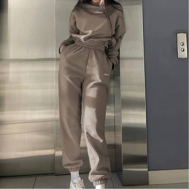 kycozy – Conjuntos Casual - Mulher por atacado – Conjunto de Calças e Hoodie Desportivo Casual Bordado2