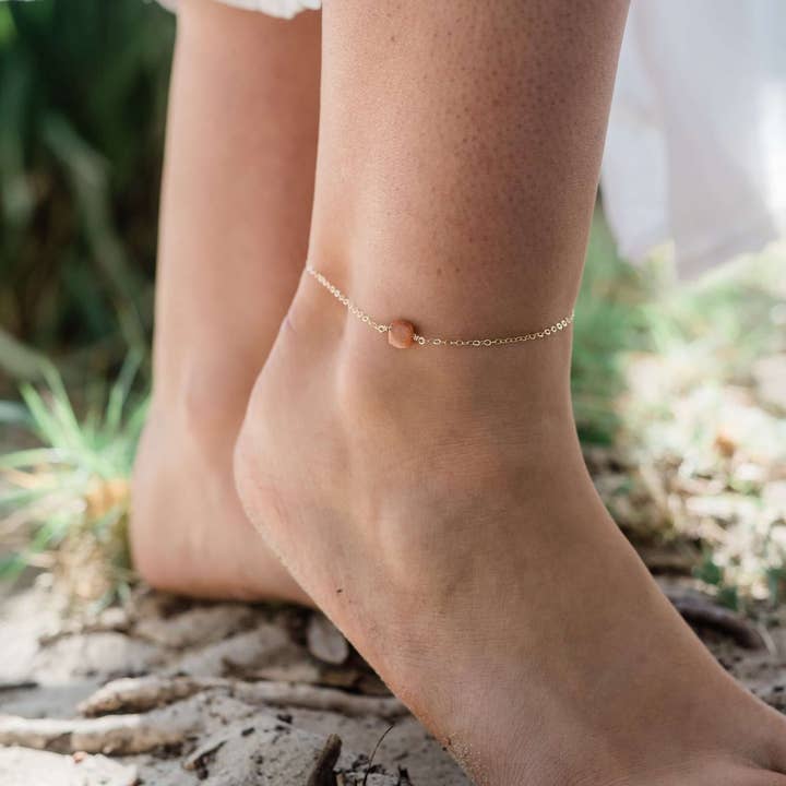 Rå Sunstone Crystal Nugget VRISTKEDJA för wholesale av Luna Tide