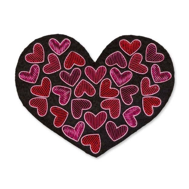 Große handbestickte Brosche - Polyamour für den Großhandel von Macon & Lesquoy