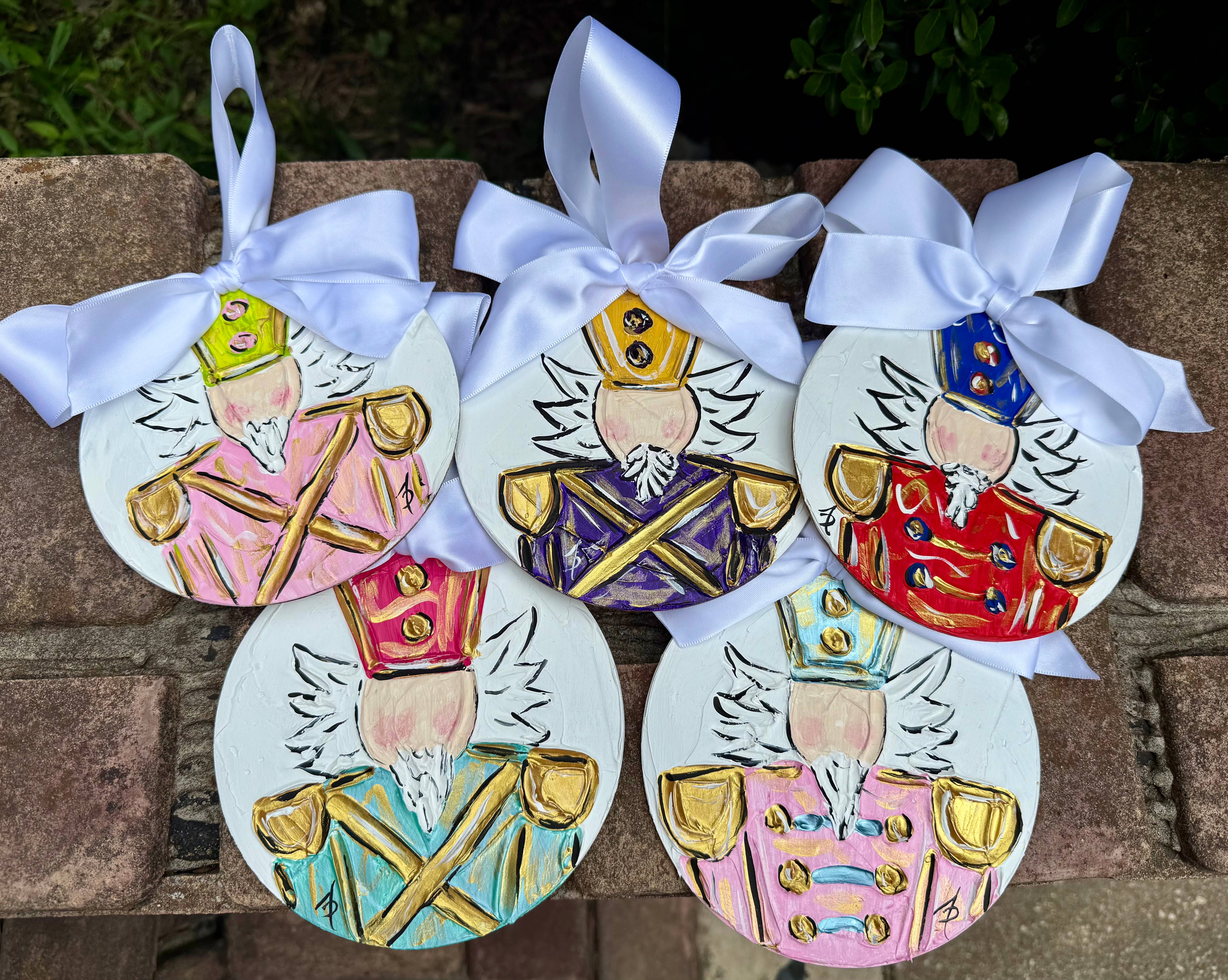 Framesaplenty - Vente Objets de décoration - Ornement casse-noisette texturé peint à la main1