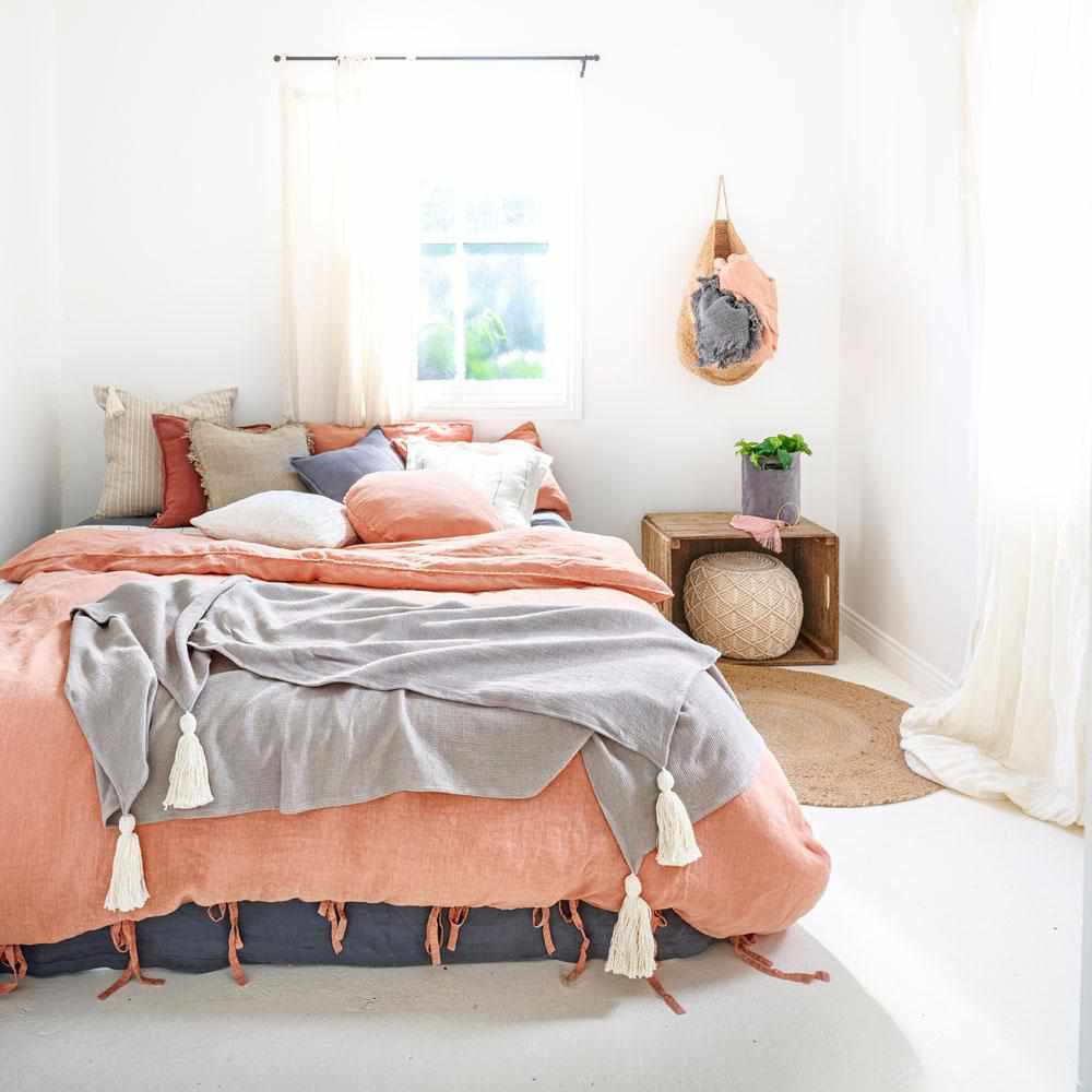 Eadie Lifestyle - Wholesale Hanging Planter - Artisan Hanging Sack Sets - Natural Jute6