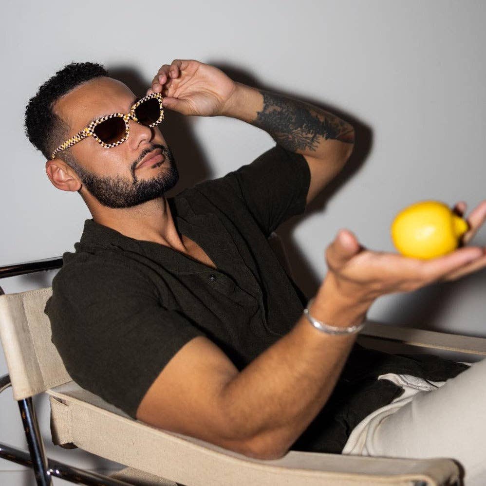 SARDINE – wholesale Sunglasses – Women's – SARDINE - Demi - Toasted Moxie Checkered Square Sunglasses5