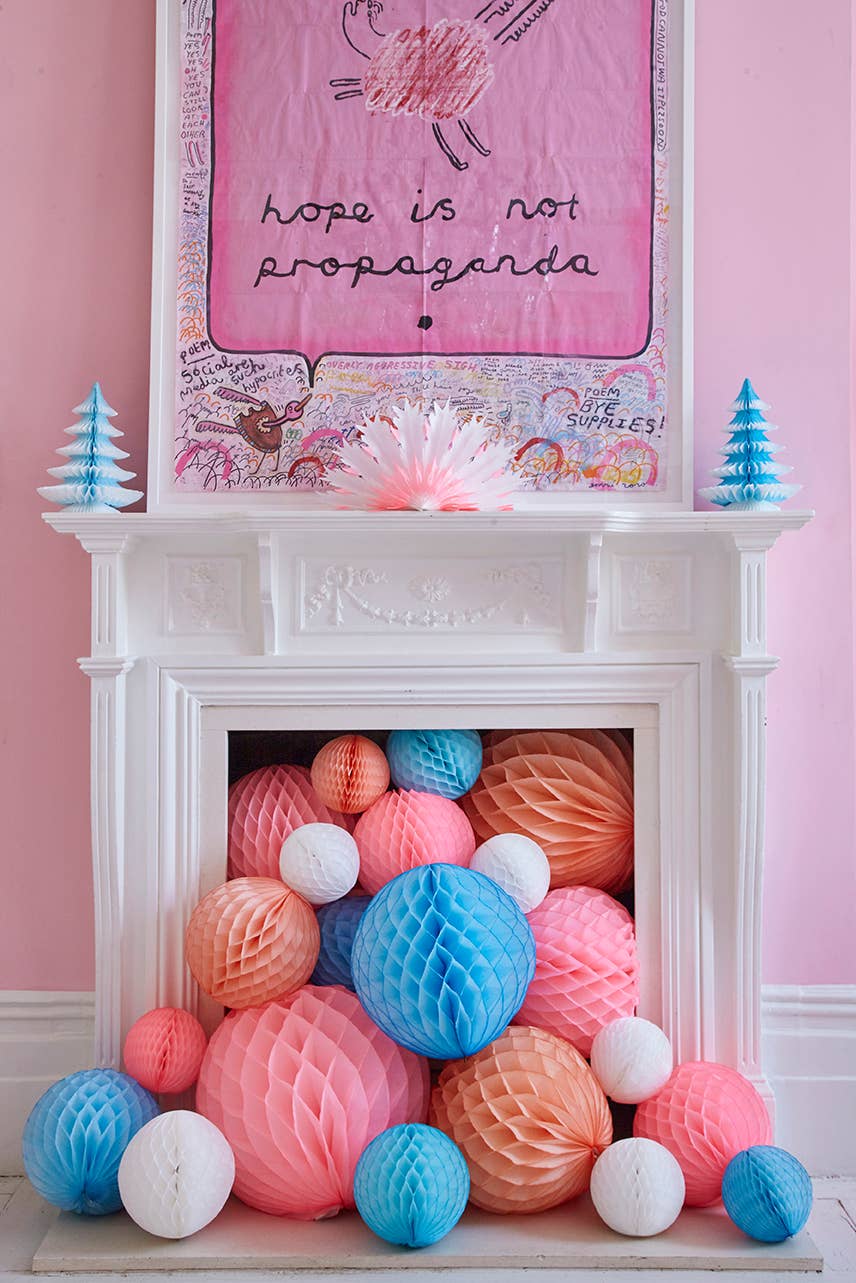 studio THIE - Vente Décalcomanie – décorations de fête - Trio de boules alvéolées en papier12