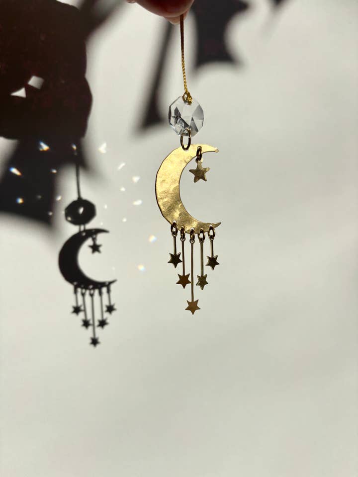 Vejledende Stjerne Måneskin Fanger | Guld Charm | Ornament for engroshandel hos Vida + Luz