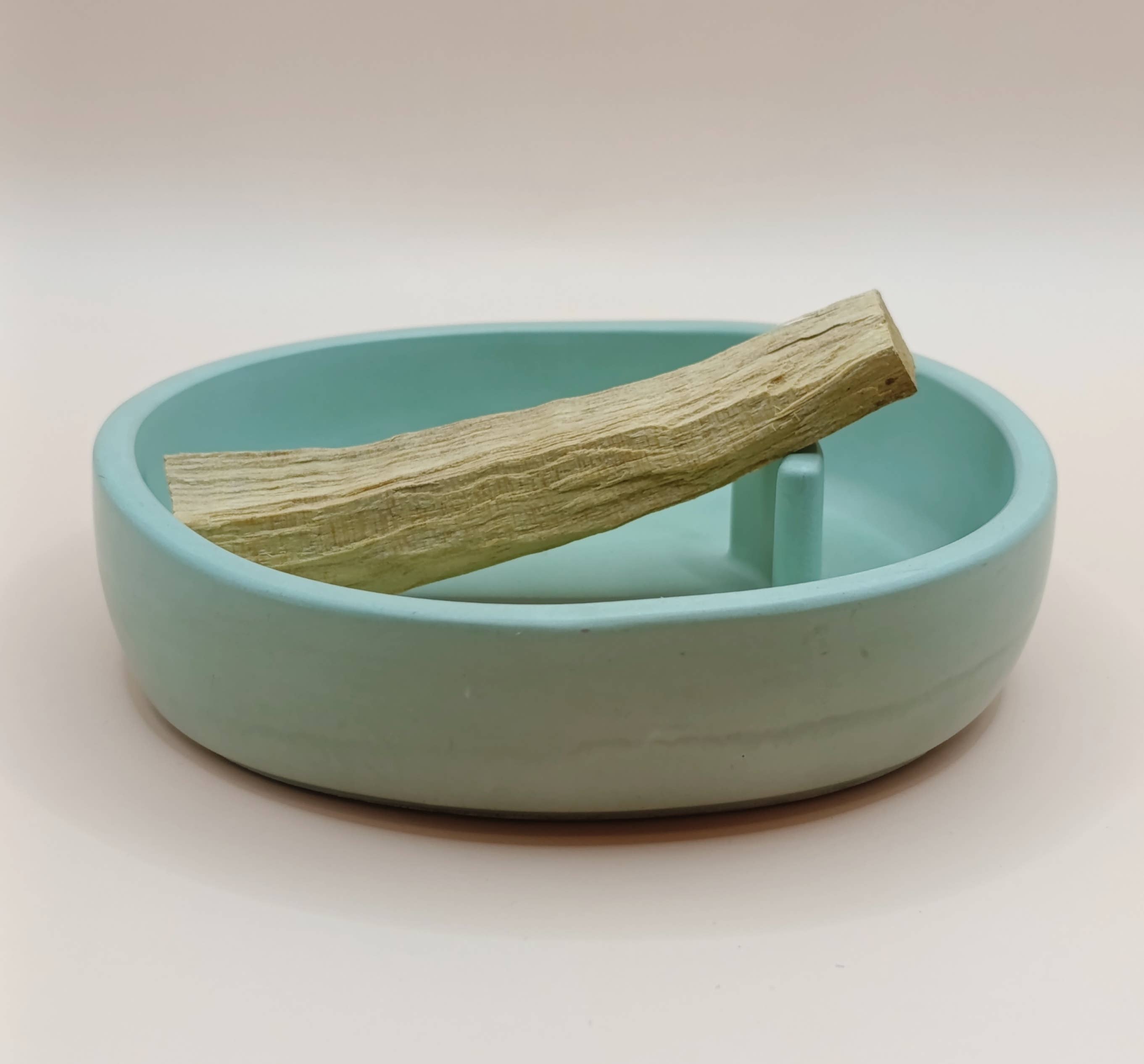 Interstellaire Créations - Wholesale Sage Bundle - White sage support, smudging stick, palo santo3