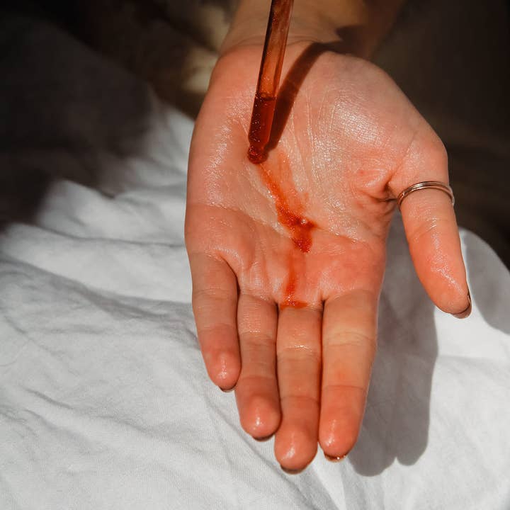 Luxury Scented Body Oils by Iris of the Moon – Großhandel Bade-/Körperöl – Hekate Duftendes Körperöl4