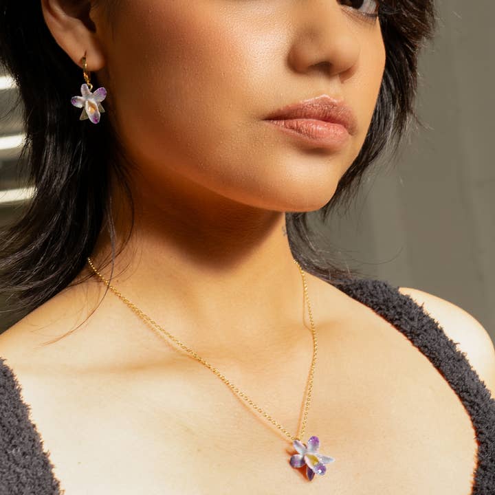 Peter and June - Wholesale Pendant/Charm Necklace - Earth Angel Orchid Necklace in Magenta1