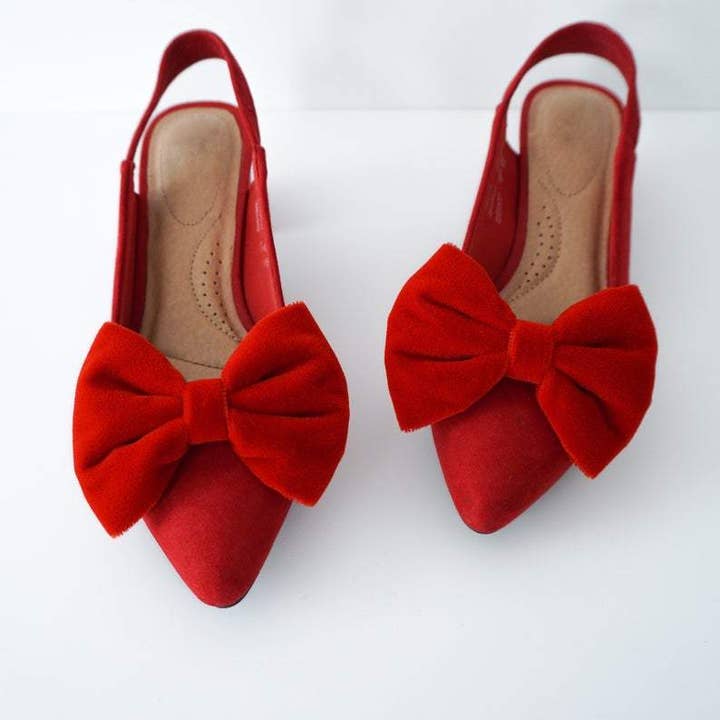 Velvet Bow Shoe Clips | 5 Colors and other Purchase Wholesale velas e círios. Free Returns & Net 60 Terms on Faire trending on Faire.