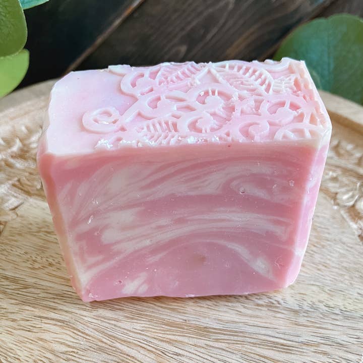 Prosecco & Raspberry Soap, Lace Top Soap, Handmade Cold and other Purchase Wholesale automatico sapone. Free Returns & Net 60 Terms on Faire trending on Faire.