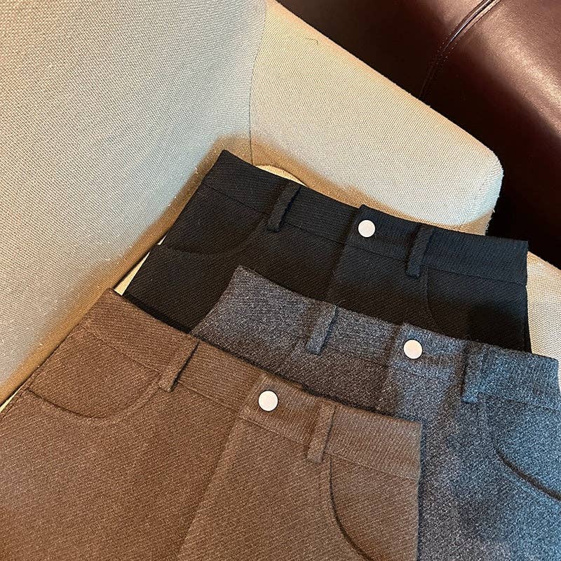 safistyle – wholesale Skirt – Women’s – Fur Trim Mini Skirt with High-Waist Fit1