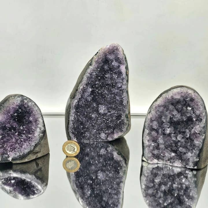 Distinction Crystals - Venta al por mayor Piedras/cristales espirituales - Oferta por lotes de geoda de cristal de amatista uruguaya de 2 kg (especial C)
